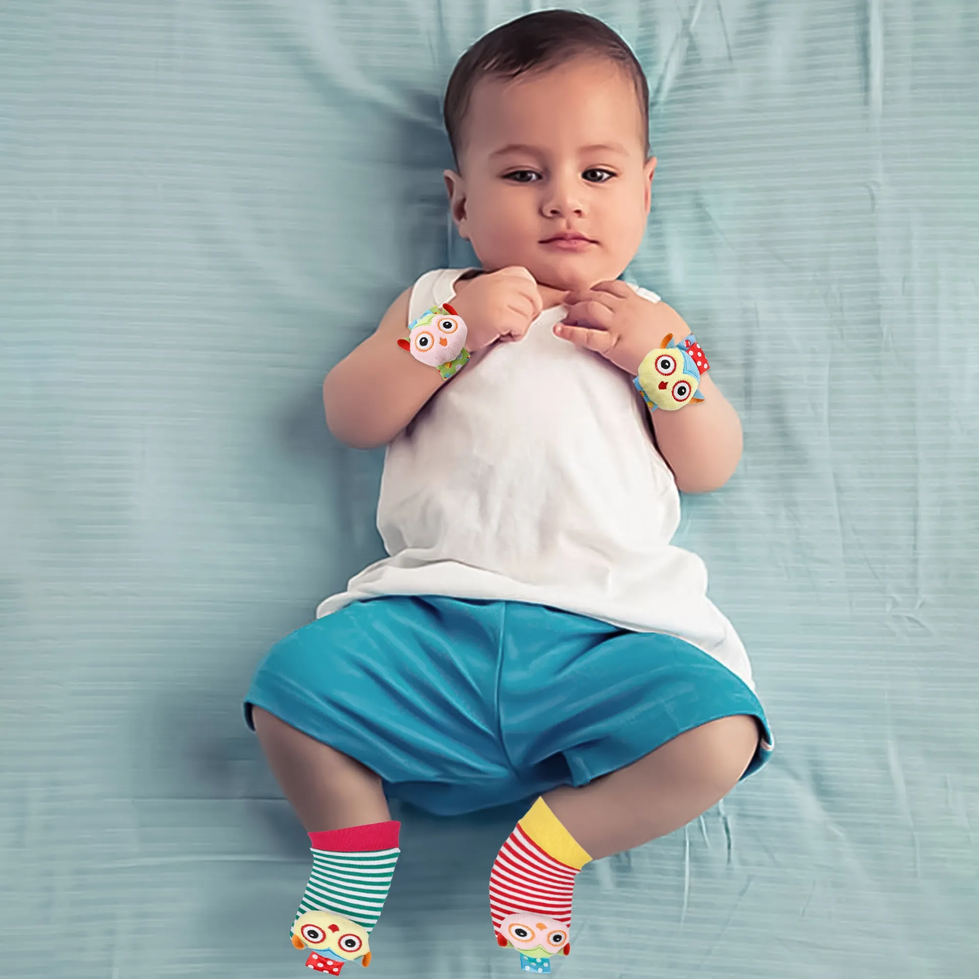 Baby Moo Owls In Love Multicolour Set of 4 Socks And Wrist Rattle